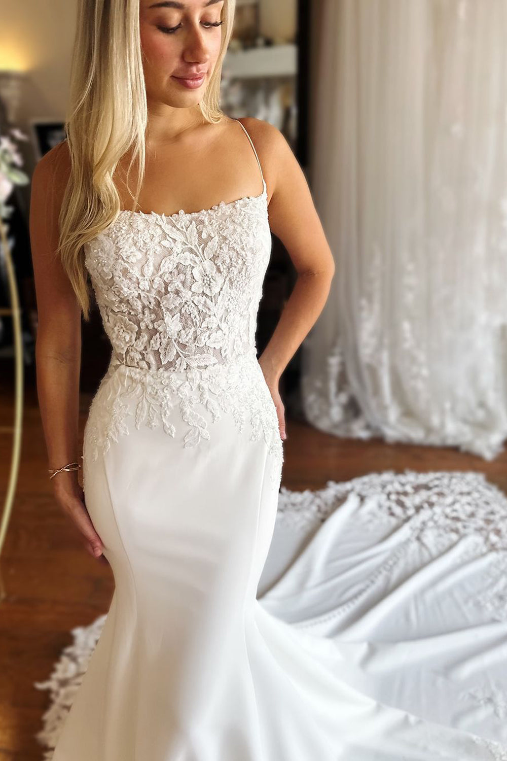 Graceful Mermaid Scoop Neck Satin Long Wedding Dresses Gown HS923