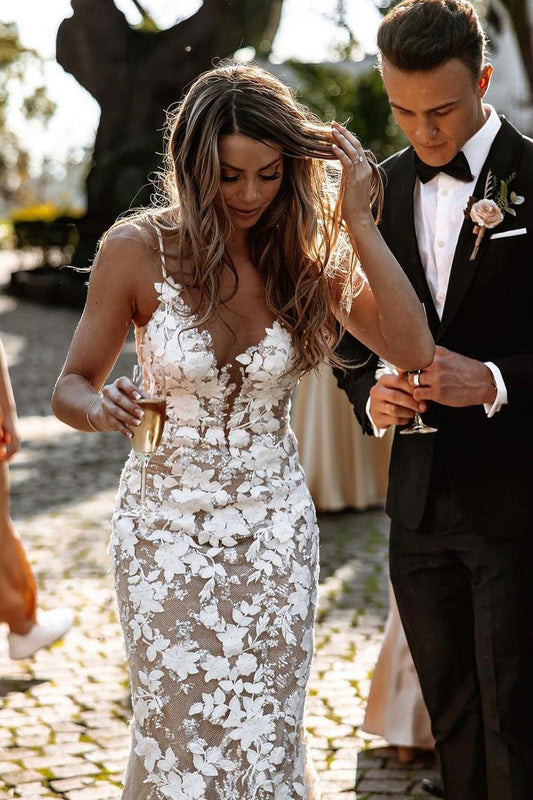 Luxurious Mermaid V Neck Lace Wedding Dresses Gown HS835