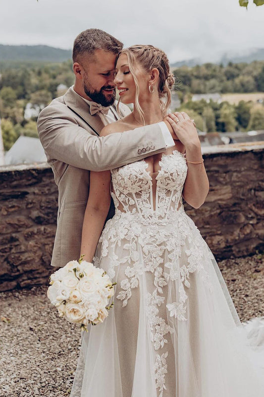 Modern Bohemian A Line Sweetheart Tulle Long Wedding Dresses Gown with Appliques HS999