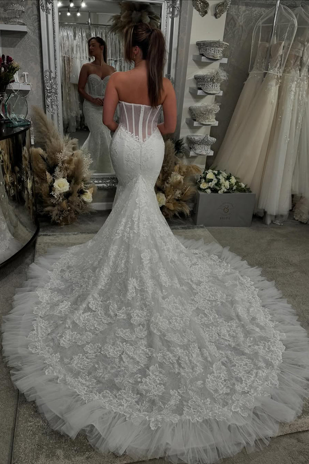 Pastoral Style Mermaid Sweetheart Lace Wedding with Appliques HS867